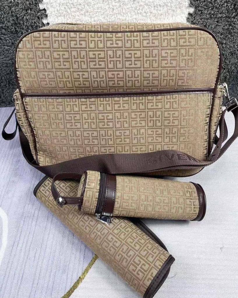Mother Bag

New Stock 
Master
For Price 👇 WTSP Text Zain 0568585901

Zain151
♥️♥️♥️
