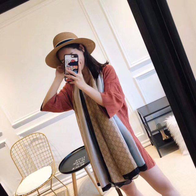 Silk scarf 
40 dhs✅

Zain93
♥️♥️♥️