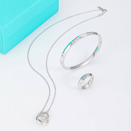 TIFFANY 🔅
   _*SET*_ 💎
140 dhs✅
 *MASTER QUALITY*
*WITH BOX AND PAPER BAG🛍️🎁

Zain89
♥️♥️♥️