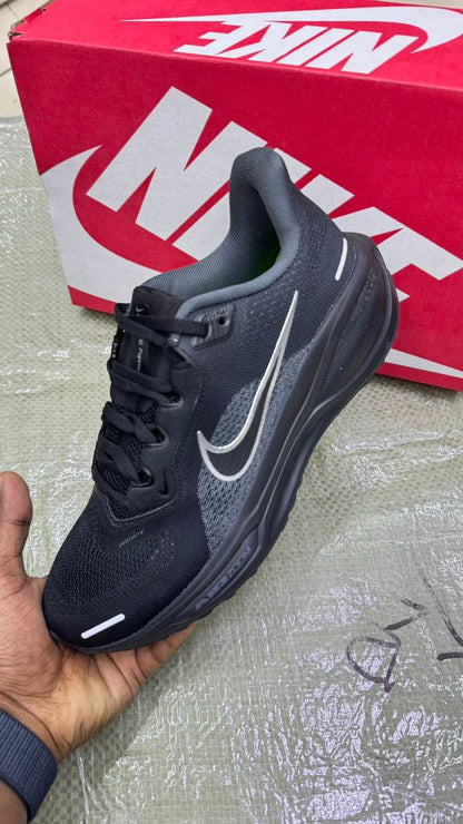 NIKE
Size 40-45⚡️
140 dhs💓

Zain183
♥️♥️♥️