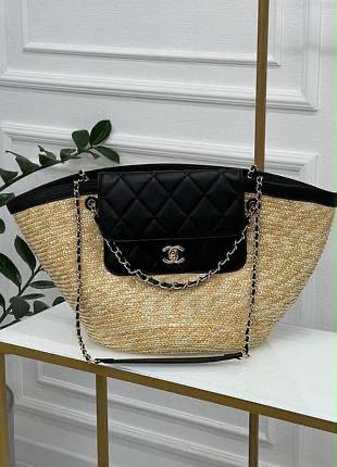 Chanel 
Master ❣️❣️
    Good Quality 
350 dhs🇦🇪🇦🇪

Zain131
♥️♥️♥️