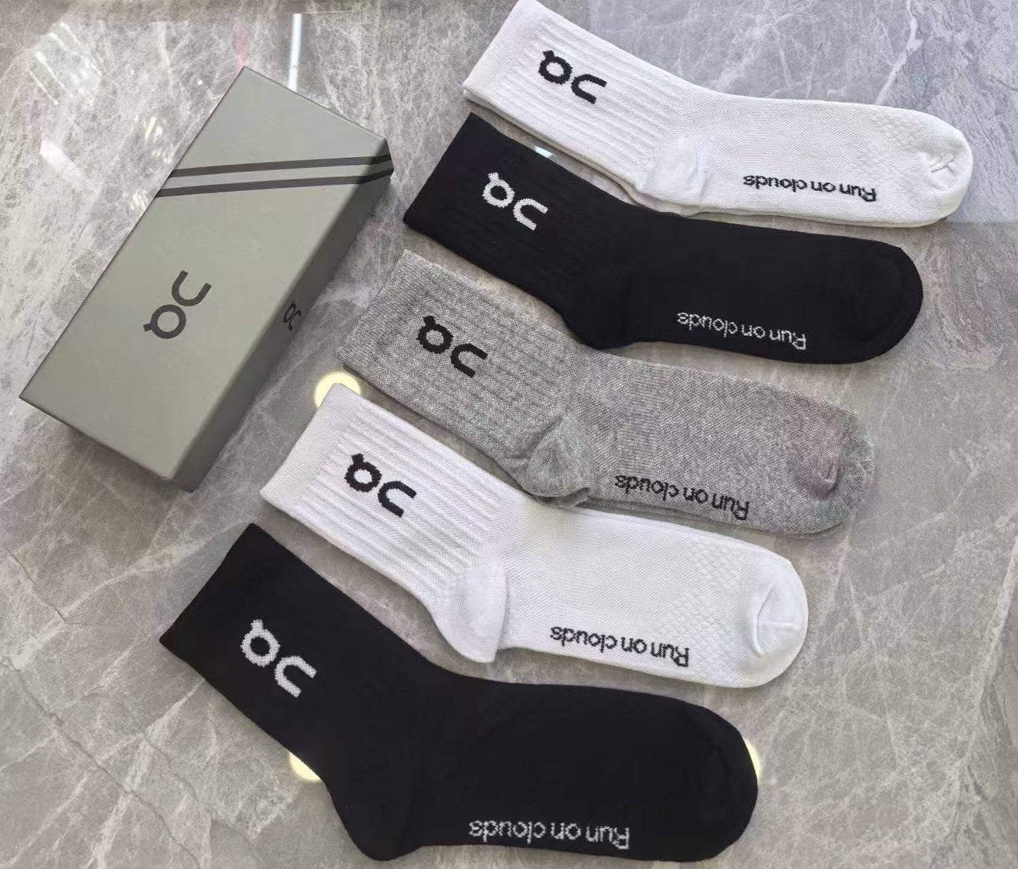 Socks
With box 
45 dhs✅
Inside box…5pc

Zain93
♥️♥️♥️