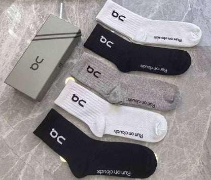 Socks
With box 
45 dhs✅
Inside box…5pc

Zain93
♥️♥️♥️