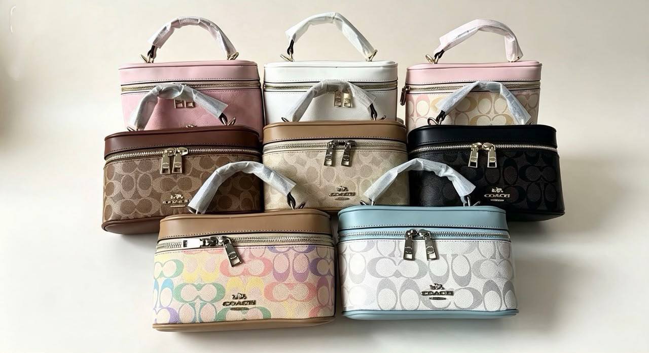 Coach
100 dhs✅
High-quality with box

Zain35
♥️♥️♥️