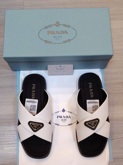 Prada Slipper, High Quality 
Restock coming 
Size 40 To 45
110 dhs🇦🇪🇦🇪🇦🇪

Zain120
♥️♥️♥️