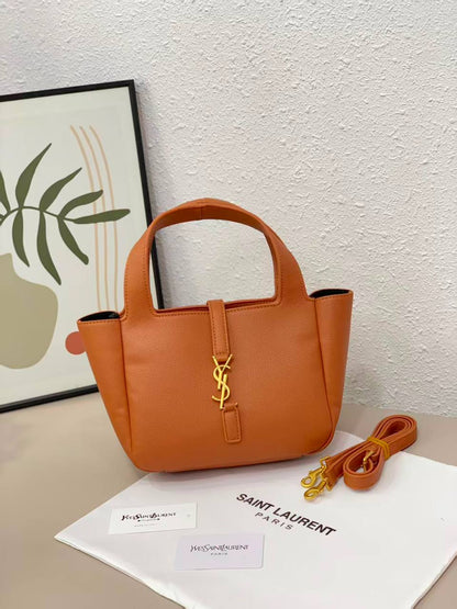 YSL
withbox 
110 dhs🇦🇪🇦🇪

Zain143
♥️♥️♥️