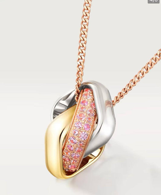 Cartier ❤️‍🔥*
Necklace 🦋
Master quality 💯
With normal boxes 📦 
70 dhs🪙💚
With master box 🗃️ 
110 dhs🪙💚

Zain216
♥️♥️♥️