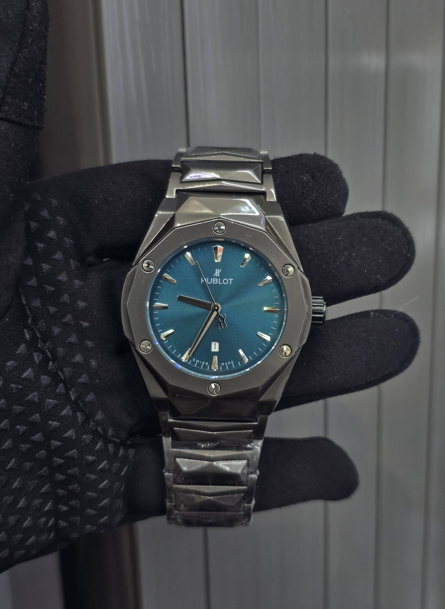 Hublot Men
*Battery*
65 dhs🪙🌨️

Zain29
♥️♥️♥️