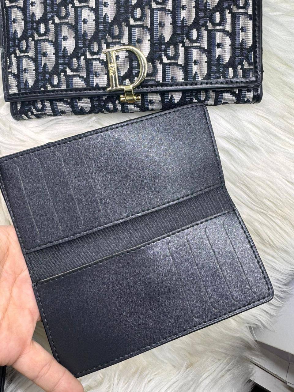 💝 Mk / Dior wallet
1️⃣ First quality 
Size : 19.5 * 9.5 aed
40 dhs✅

Zain115
♥️♥️♥️