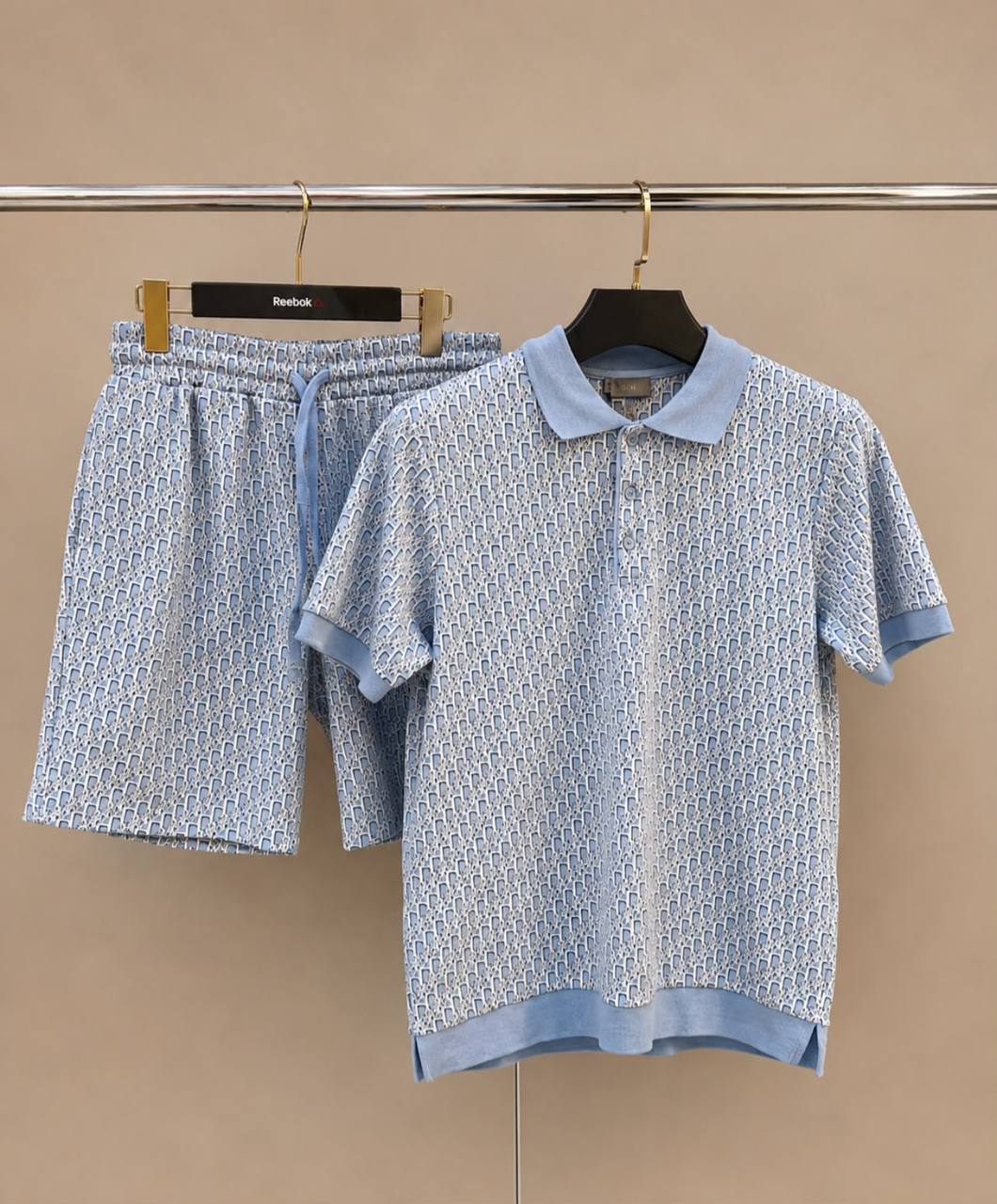NEW DIOR
*♕ 𝐒𝐔𝐏𝐄𝐑 𝐌𝐀𝐒𝐓𝐄𝐑 ♕*
SIZE: S,M,L,XL,XXL
410 dhs🇦🇪🇦🇪

Zain227
♥️♥️♥️