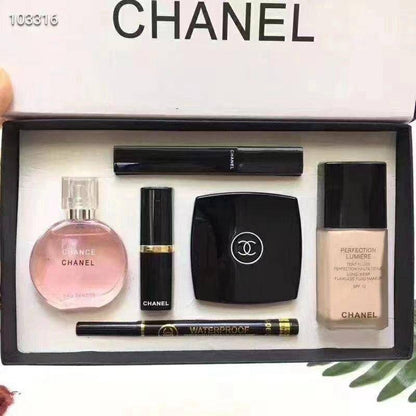 Chanel Box
New come 
6in 1
45 dhs🪙🌹

Zain17
♥️♥️♥️