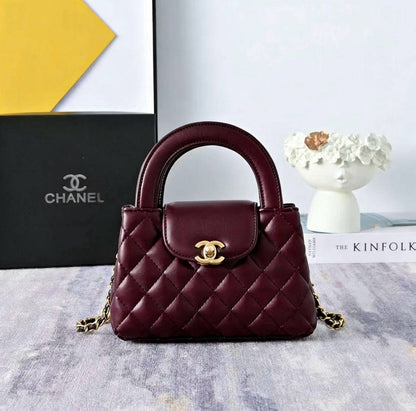 Chanel

95 dhs🇦🇪

With the box
🎁🎁🎁

Zain35
♥️♥️♥️