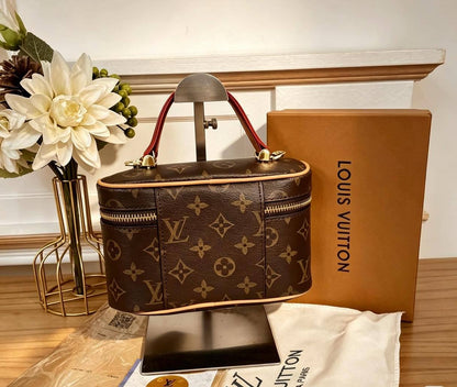 LV
95 dhs🇦🇪🇦🇪
with box

Zain07
♥️♥️♥️