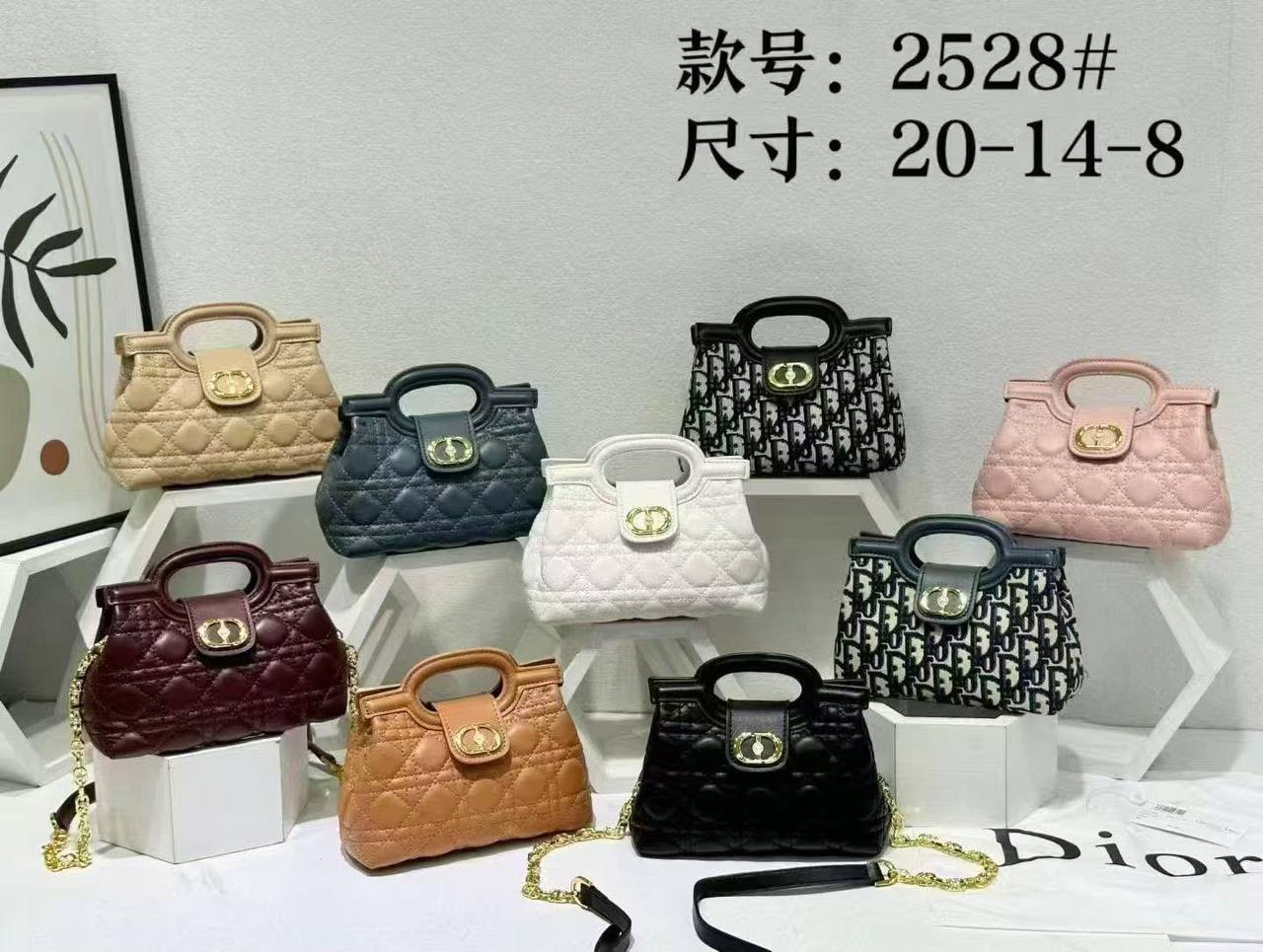 Dior
95 dhs🇦🇪🇦🇪

Zain305
♥️♥️♥️