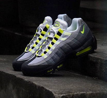 Nike Air Max 95 OG
Big Bubble Neon ，
Size 40-46 ，
200 dhs🇦🇪🇦🇪

Zain18
♥️♥️♥️