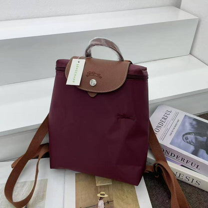 Lacoste

28*26*10cm
65 dhs🇦🇪🇦🇪

Zain17
♥️♥️♥️