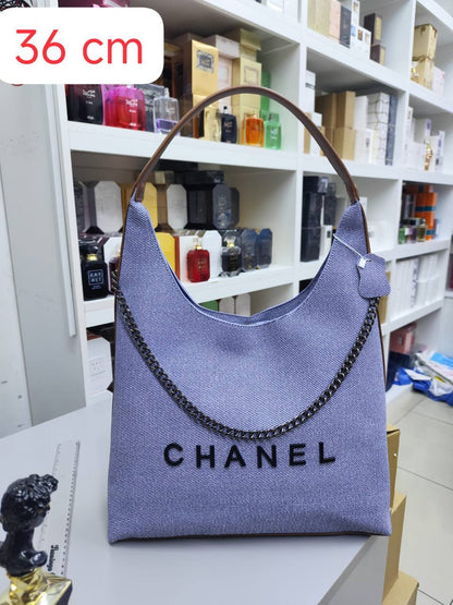 Chanel
 36cm 
100 dhs✅

Zain168
♥️♥️♥️