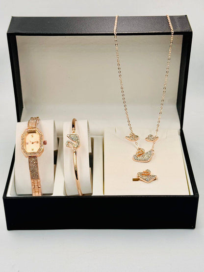 Ladies Set  

with box 
🎁🎁🎁

90 dhs❣️

Zain08
♥️♥️♥️