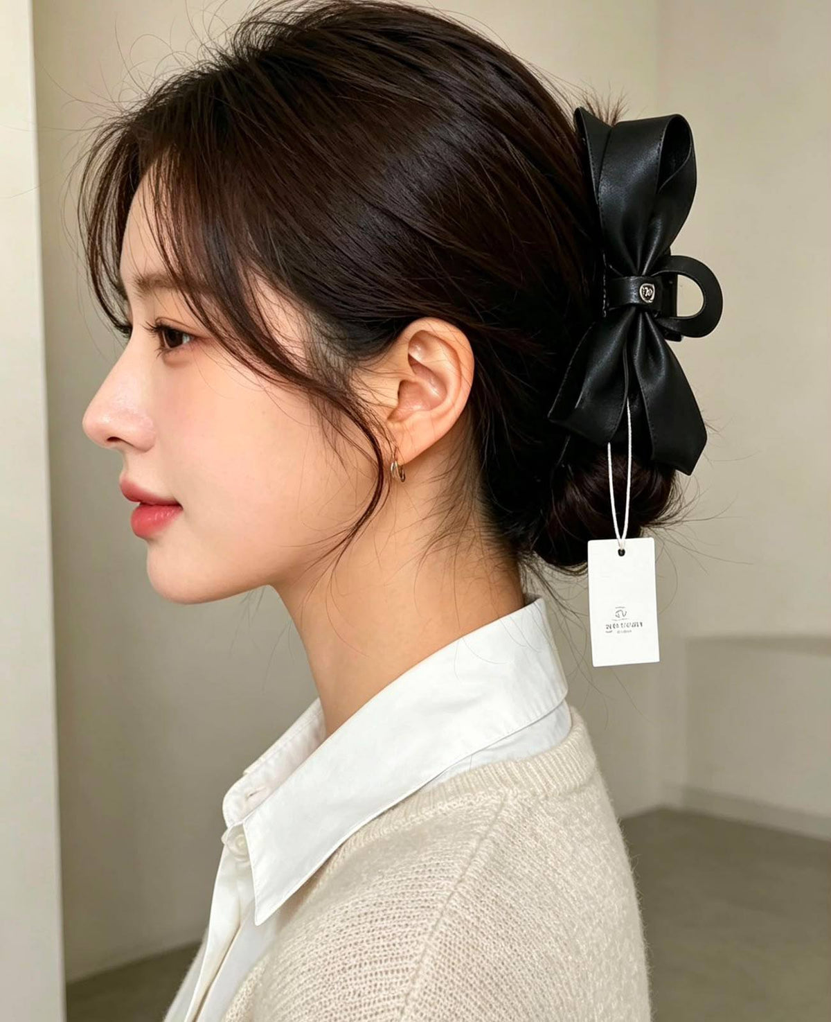Chanel hair clip
Master quality 

55 dhs🇦🇪
with bag 

Zain48
♥️♥️♥️