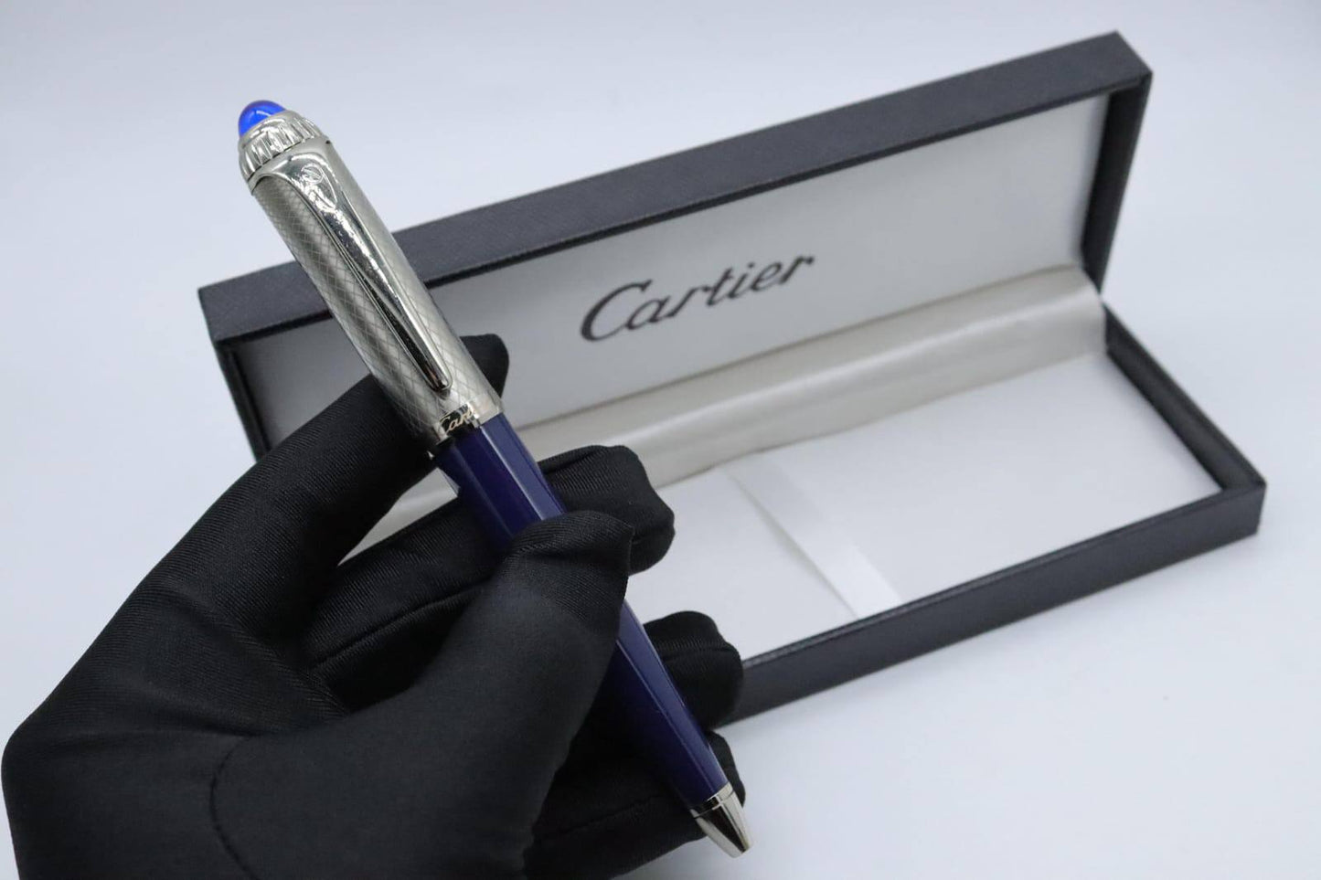 Cartier Pen 

60 dhs🌺

With Box
🎁🎁🎁

Zain33
♥️♥️♥️