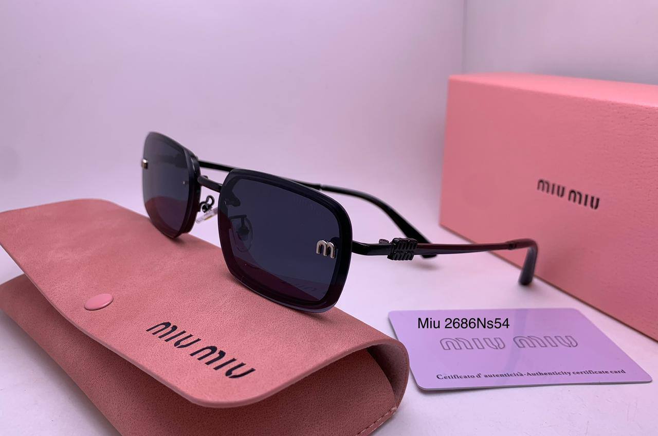 Miu Miu
70 dhs✅

Zain126
♥️♥️♥️