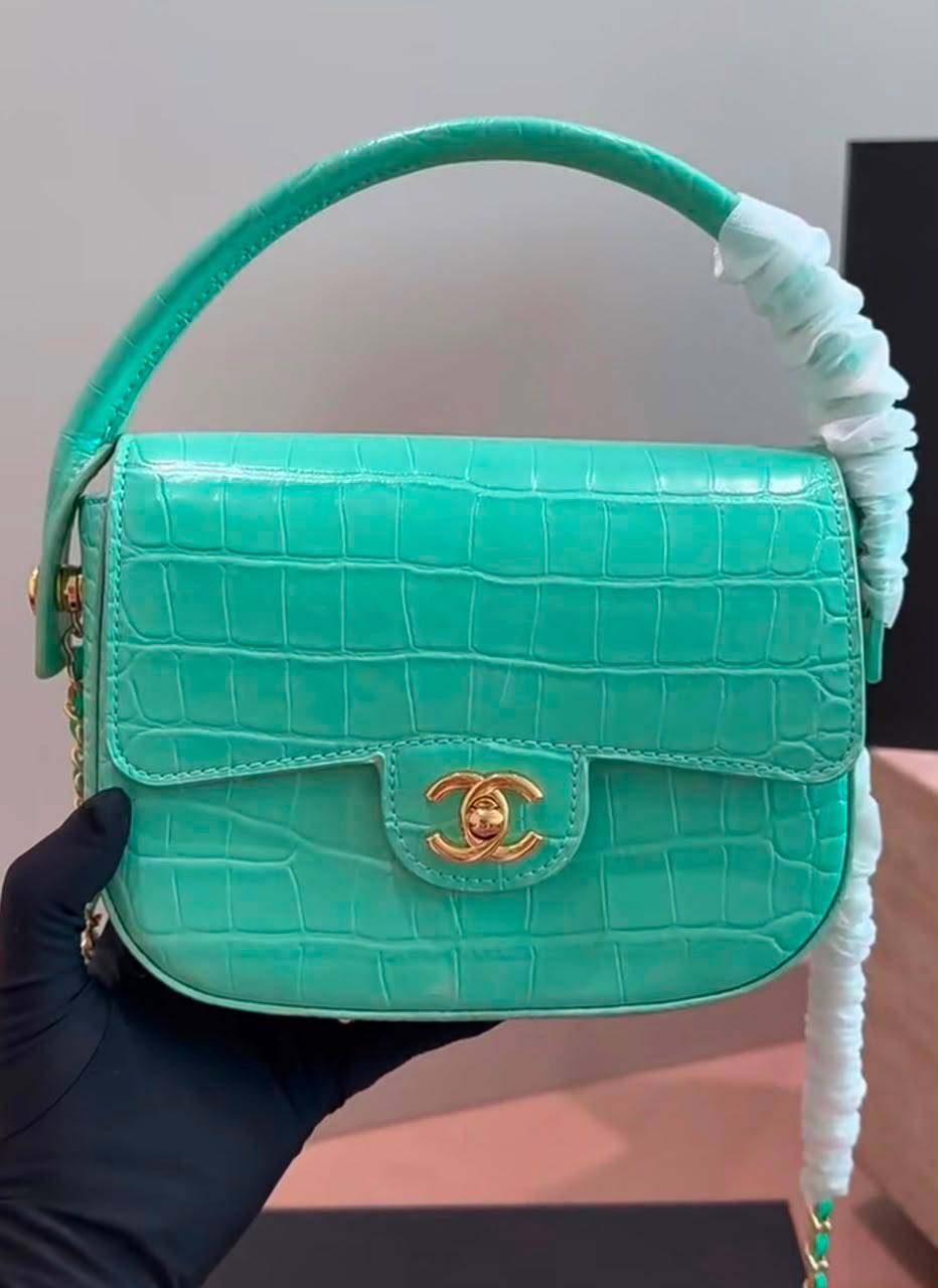 Chanel

230 dhs

Zain134
♥️♥️♥️