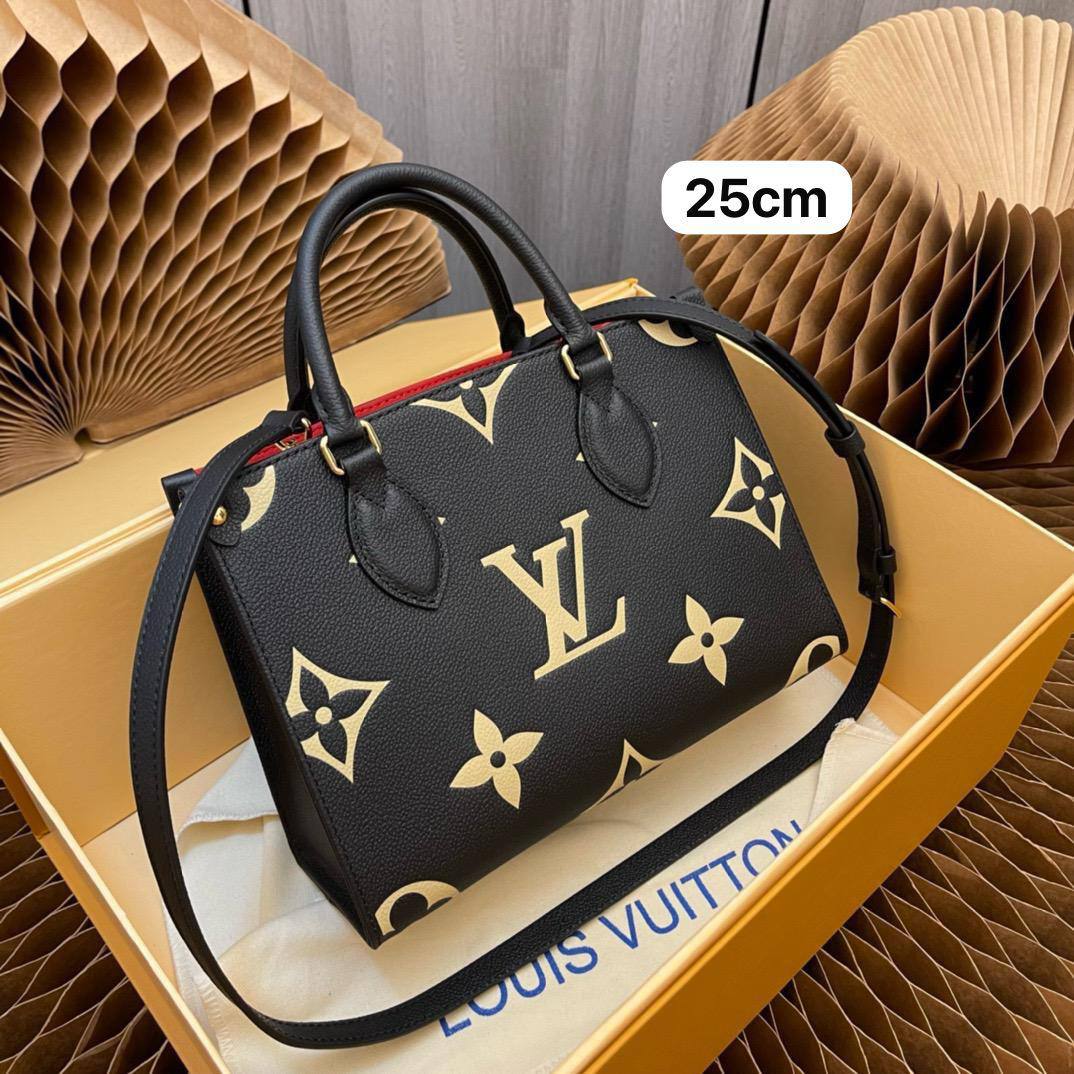 LV
Master
LV top quality 
#36cm=440 dhs✅🥰
#25cm=420 dhs✅❤️🥳

Zain228
♥️♥️♥️