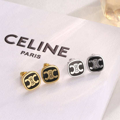 CELINE❤️‍🔥*
Earring 🐦‍🔥
Master quality 💯
With normal boxes 🗃️ 
45 dhs🇦🇪
With master box 📦 
60 dhs🇦🇪

Zain216
♥️♥️♥️