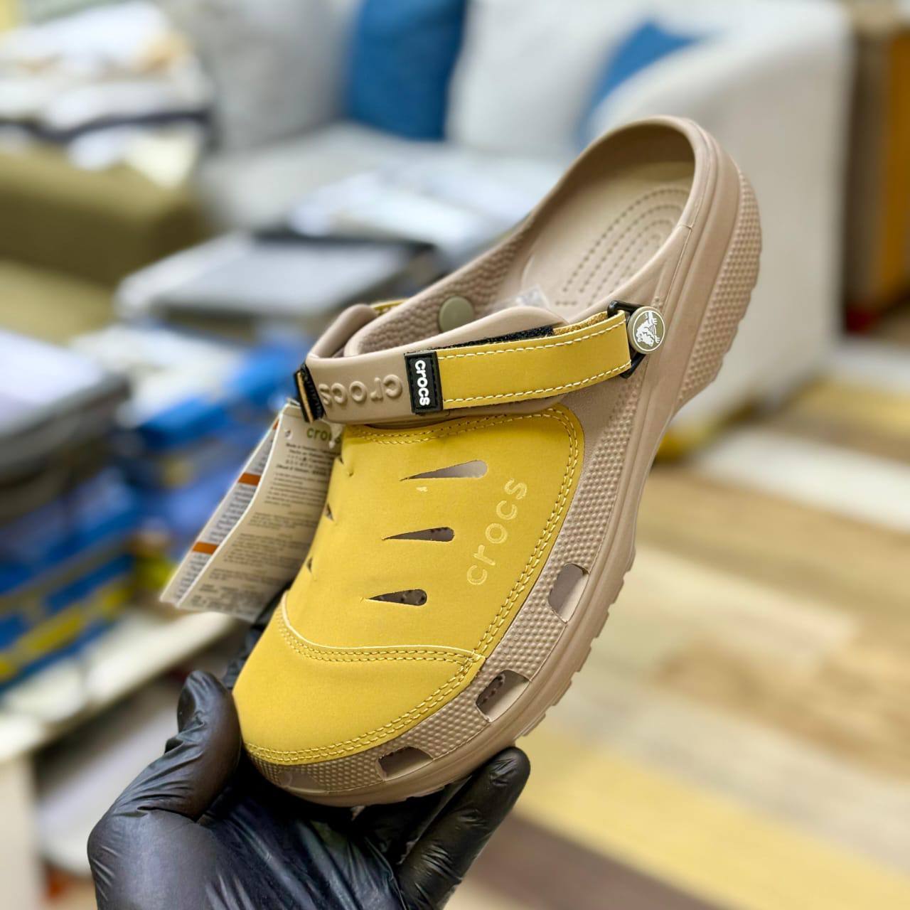 Crocs
40 to 45 size 

45 dhs💓

Zain27
♥️♥️♥️