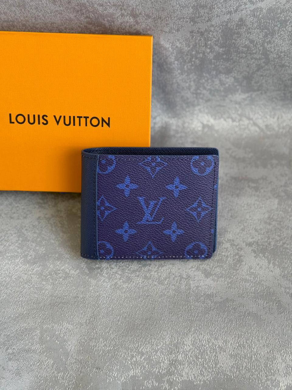 LV
*Men Wallet*
*Master Quality*
230 dhs✅

Zain179
♥️♥️♥️