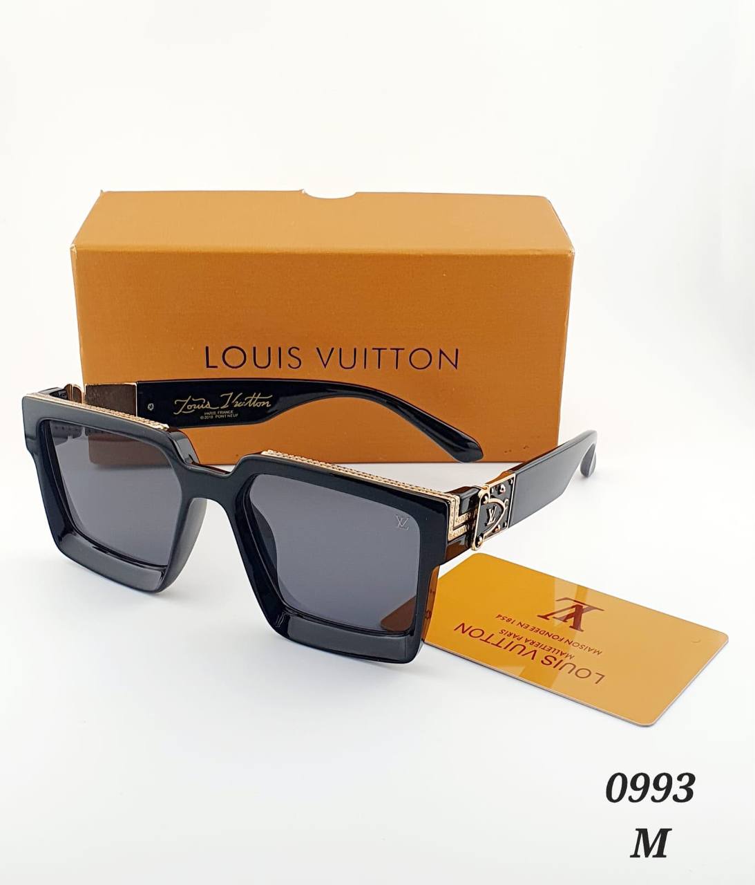 LV Sunglasses
65 dhs✅

with box
🎁🎁🎁

Zain182
♥️♥️♥️