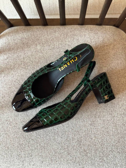 CHANEL 
𝑨𝑨𝑨 𝑸𝒖𝒂𝒍𝒊𝒕𝒚
𝑺𝒊𝒛𝒆 𝟑5 𝒕𝒐 𝟒2 
450 dhs🇦🇪🇦🇪

Zain81
♥️♥️♥️