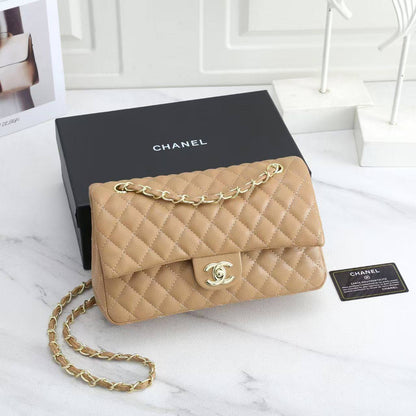 Chanel
with box
110 dhs💓

Zain143
♥️♥️♥️