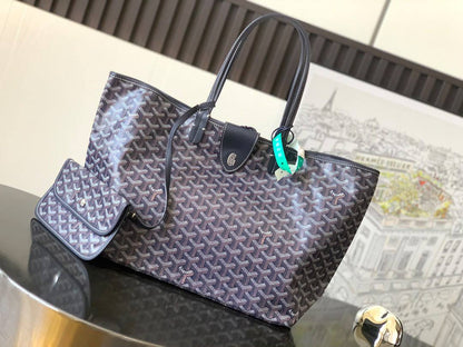 Goyard
Saint Louis 

bag Size 
34 cm

For Price 👇 WhatsApp✅
0568585901 
0507557372
0552275751 Owner Zain 👌

Zain274
♥️♥️♥️