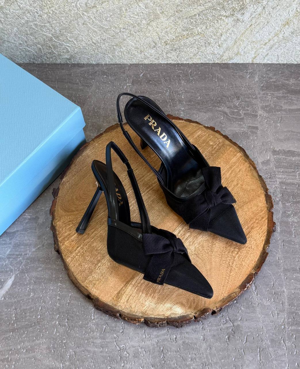 PRADA 
SuperMaster Quality 💯
450 dhs✅
Size: 36-41💥

Zain171
♥️♥️♥️