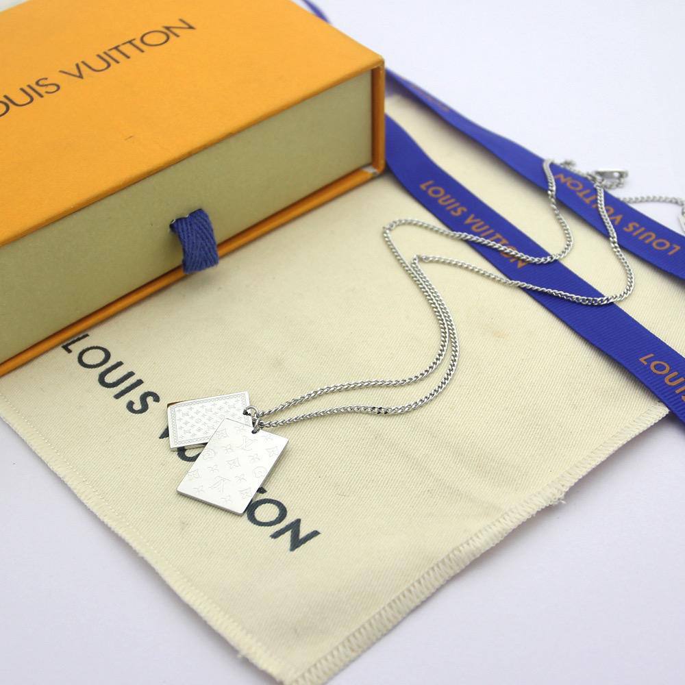 LV NECKLACE
MASTER✨💫
50 DHS✅
WITH BOX AND PAPER BAG 🎁🛍️

Zain89
♥️♥️♥️