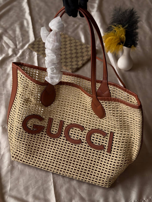 GUCCI
31cm
340 dhs❣️
Top quality

Zain167
♥️♥️♥️