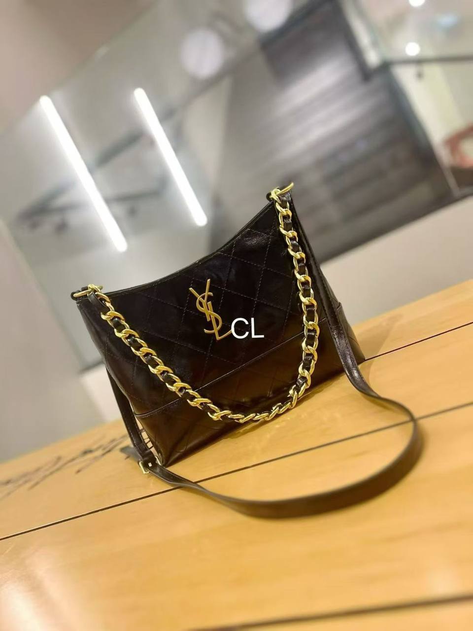 YSL
105 dhs❤️

Zain143
♥️♥️♥️