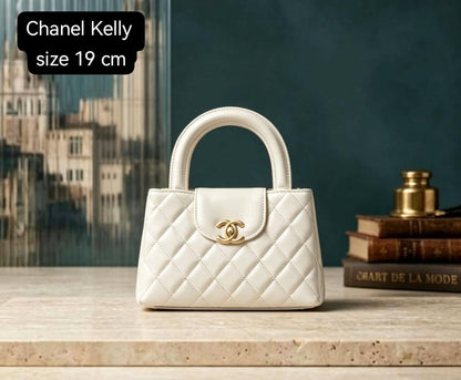 Chanel
100 dhs✅
Chanel Kelly 
size 19 cm

Zain07
♥️♥️♥️