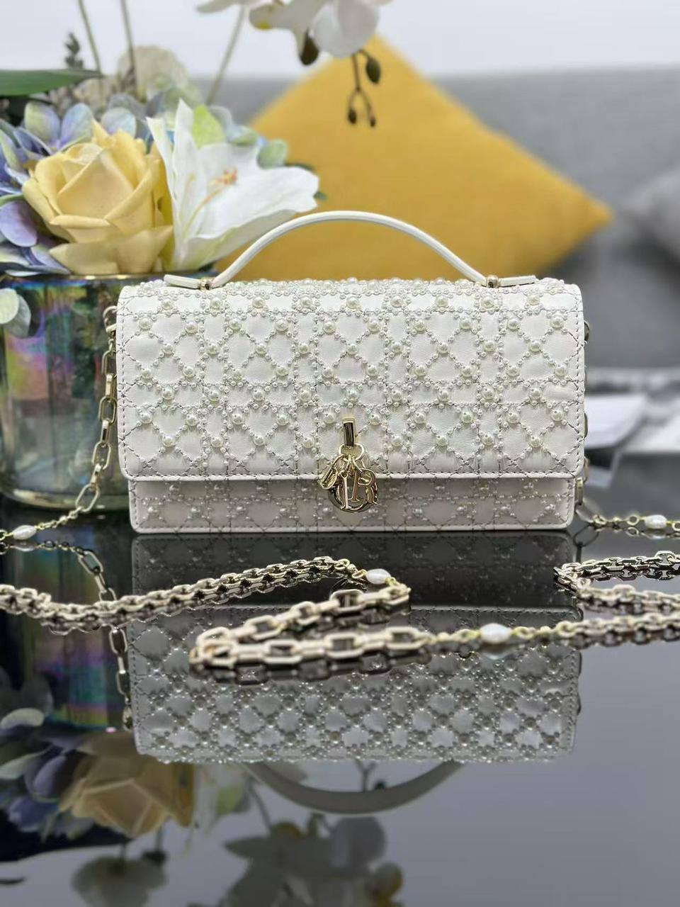 My Dior mini bag
*Size 21 cm*
For Price 👇 WTSP Text Zain 0568585901

Zain274
♥️♥️♥️