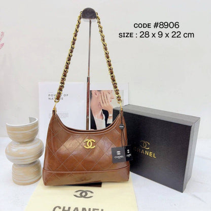 CHANEL ʟᴏᴏᴘ ʜᴏʙᴏ
sʜᴏᴜʟᴅᴇʀ ʙᴀɢ
ǫᴜɪʟᴛᴇᴅ ʟᴀᴍʙsᴋɪɴ
ɢʟᴏssʏ ʟᴇᴀᴛʜᴇʀ
ʜᴀs ɢᴏʟᴅ ᴄʜᴀɪɴ ʙᴇʟᴛ
ᴀɴᴅ ʟᴏɴɢ ʙᴇʟᴛ sᴛʀᴀᴘ
ɢᴏʟᴅ ʜᴀʀᴅᴡᴀʀᴇ
sɪᴢᴇ : 28 cm
ᴡɪᴛʜ BOX
🎁🎁🎁

80 dhs🌺

Zain31