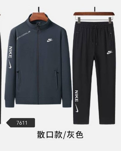 Pijamas 
Mens Size
170 dhs✅

Zain27
♥️♥️♥️
