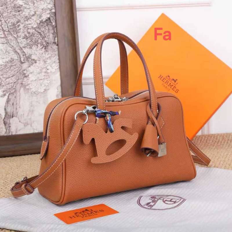 HERMES 
GOOD QUALITY
105 dhs🪙

Zain200
♥️♥️♥️