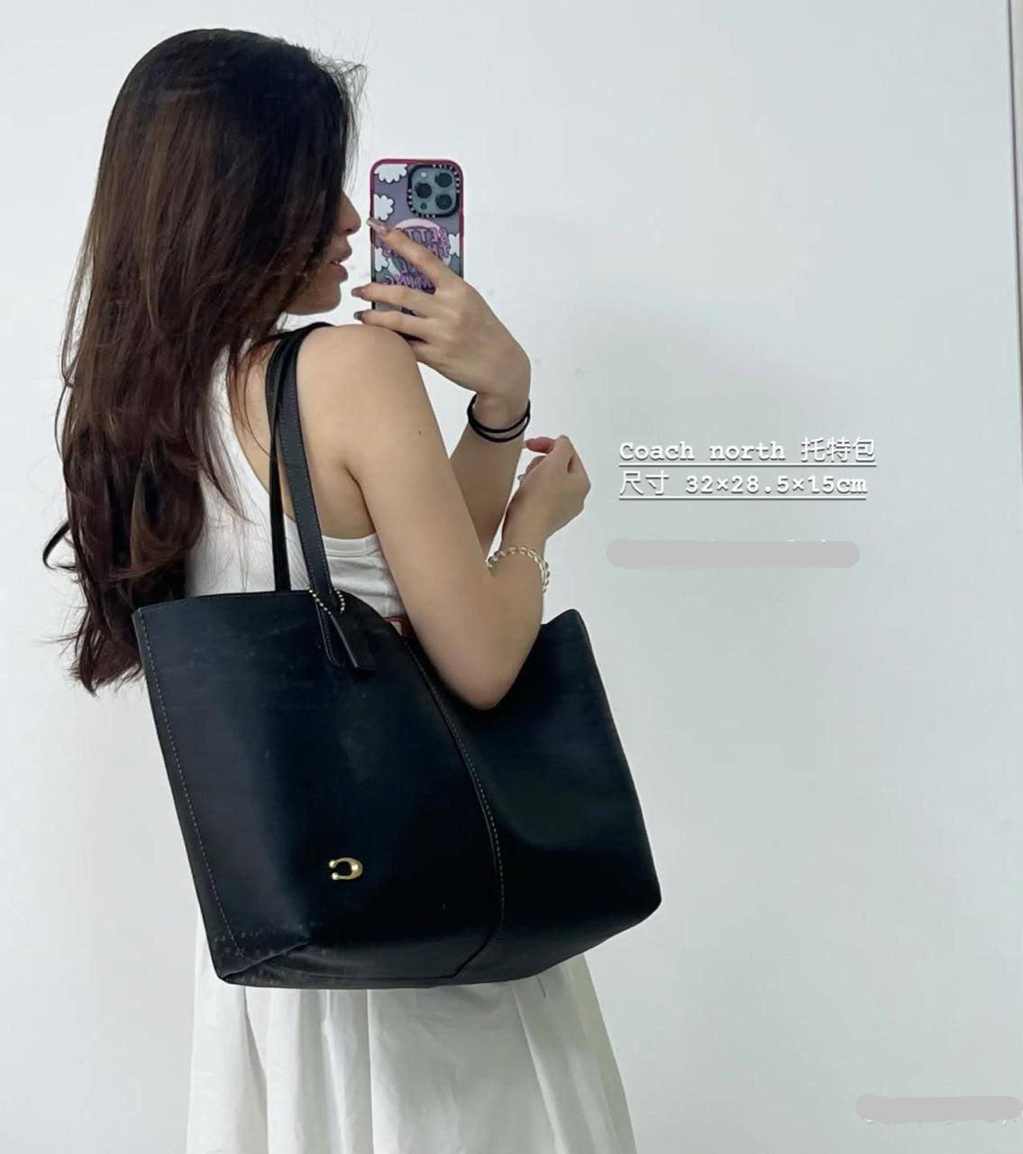 💗 Coach / LACOSTE

1⃣️First quality 

Size: 48 ~ 32 * 28.5 cm
85 dhs🇦🇪🇦🇪

Zain115
♥️♥️♥️