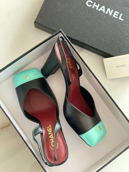 CHANEL
AAA master quality 
Size 37……..41 
450 dhs✅

Zain180
♥️♥️♥️