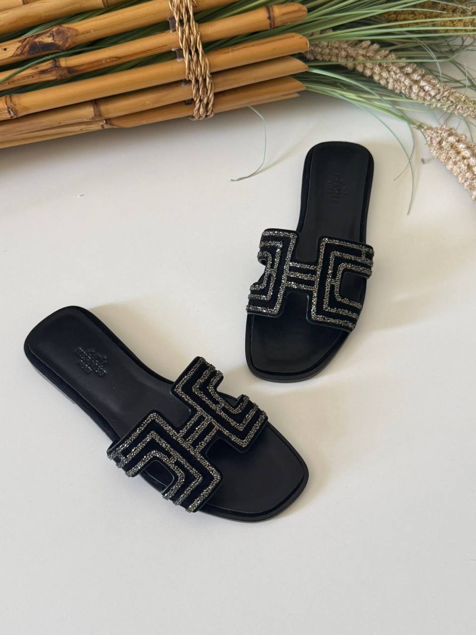 Hermes 🧡
AA Quality
✨ 𝐀𝐯𝐚𝐢𝐥𝐚𝐛𝐥𝐞 𝐍𝐨𝐰
✨ 𝐒𝐢𝐳𝐞𝐬: 𝟑𝟔 — 𝟒𝟏
450 dhs✅

Zain298
♥️♥️♥️