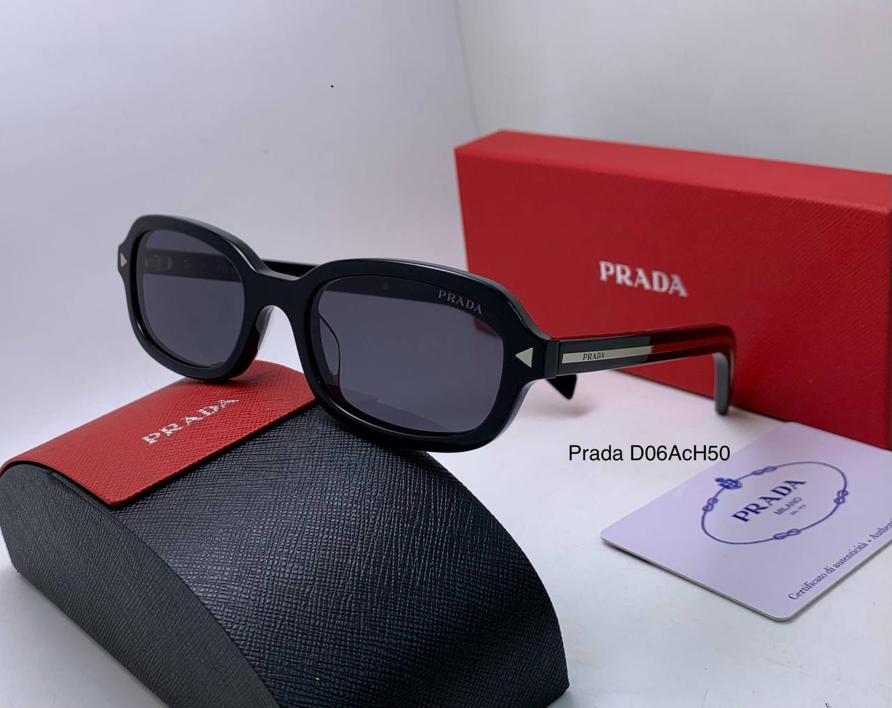 Prada
Super master quality 
190 dhs💓

Zain126
♥️♥️♥️