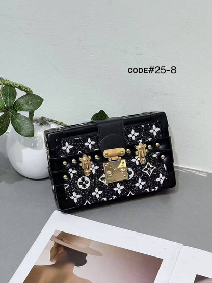 LV
ᴘᴇᴛɪᴛᴇ ᴍᴀʟʟᴇ ᴛʀᴜɴᴋ ʙᴀɢ
ᴍᴏɴᴏɢʀᴀᴍ ᴅᴇsɪɢɴ
ᴡɪᴛʜ ʟᴏɴɢ ʙᴇʟᴛ sᴛʀᴀᴘ
sɪᴢᴇ : 19.5 cm
ᴡɪᴛʜ BOX
🎁🎁🎁

75 dhs🪙💕

Zain31
♥️♥️♥️