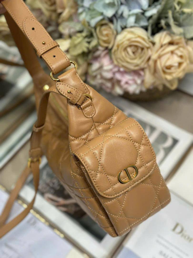 Gucci

105 dhs🇦🇪🇦🇪

Zain26
♥️♥️♥️