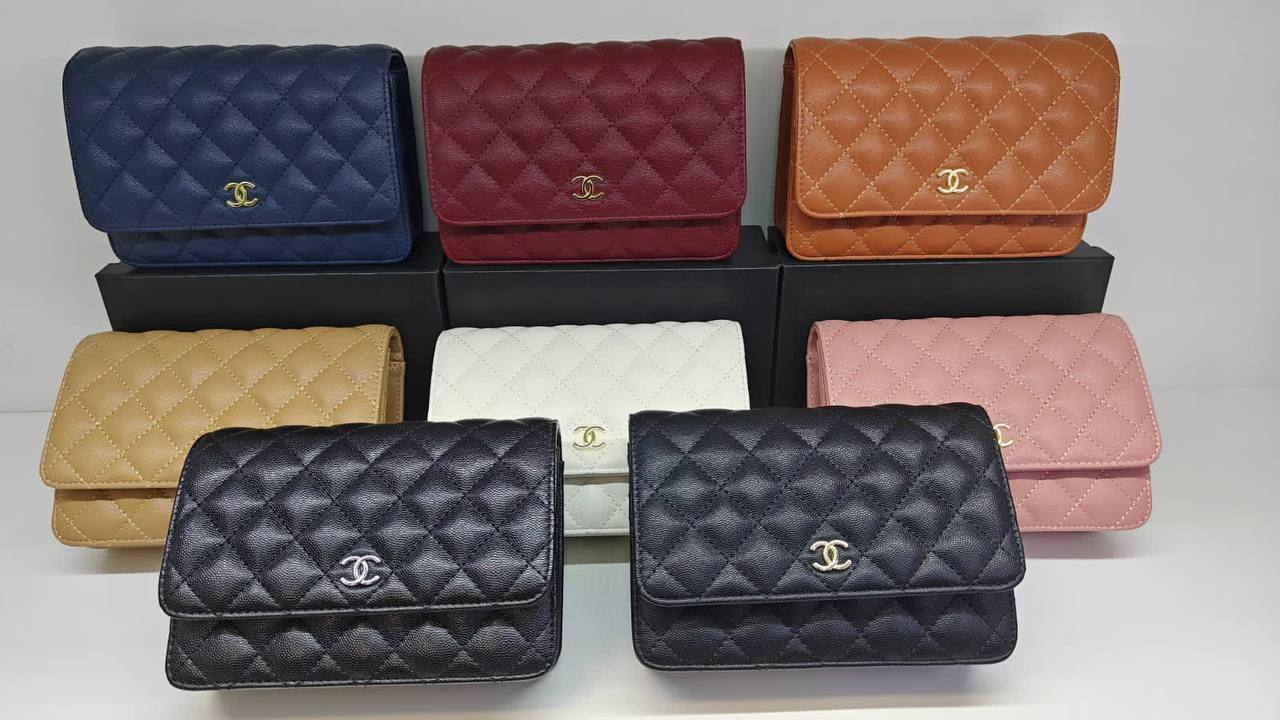 Chanel

90 dhs❤️

with box
🎁🎁🎁

Zain157
♥️♥️♥️